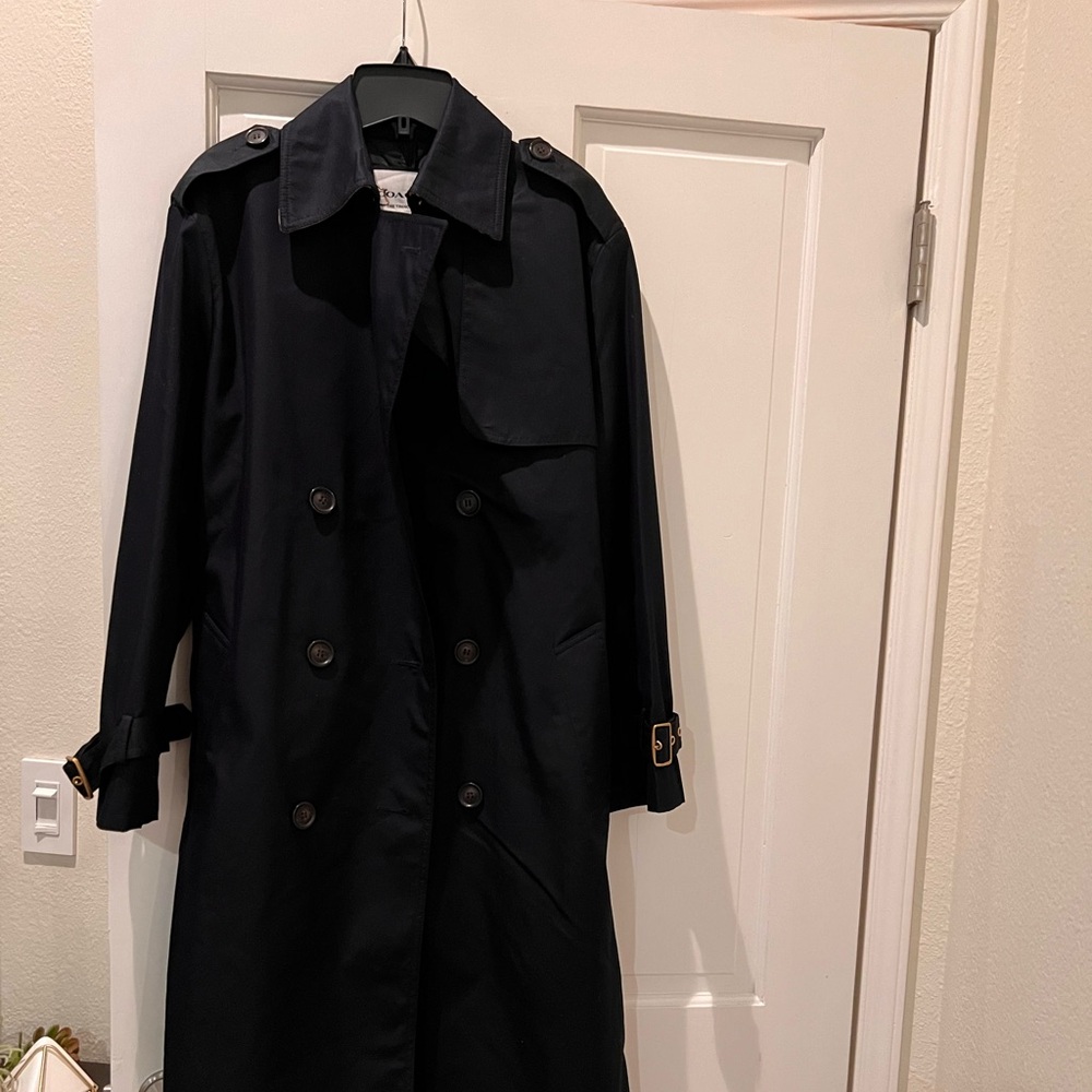 Coach trench navy blue. Never worn
